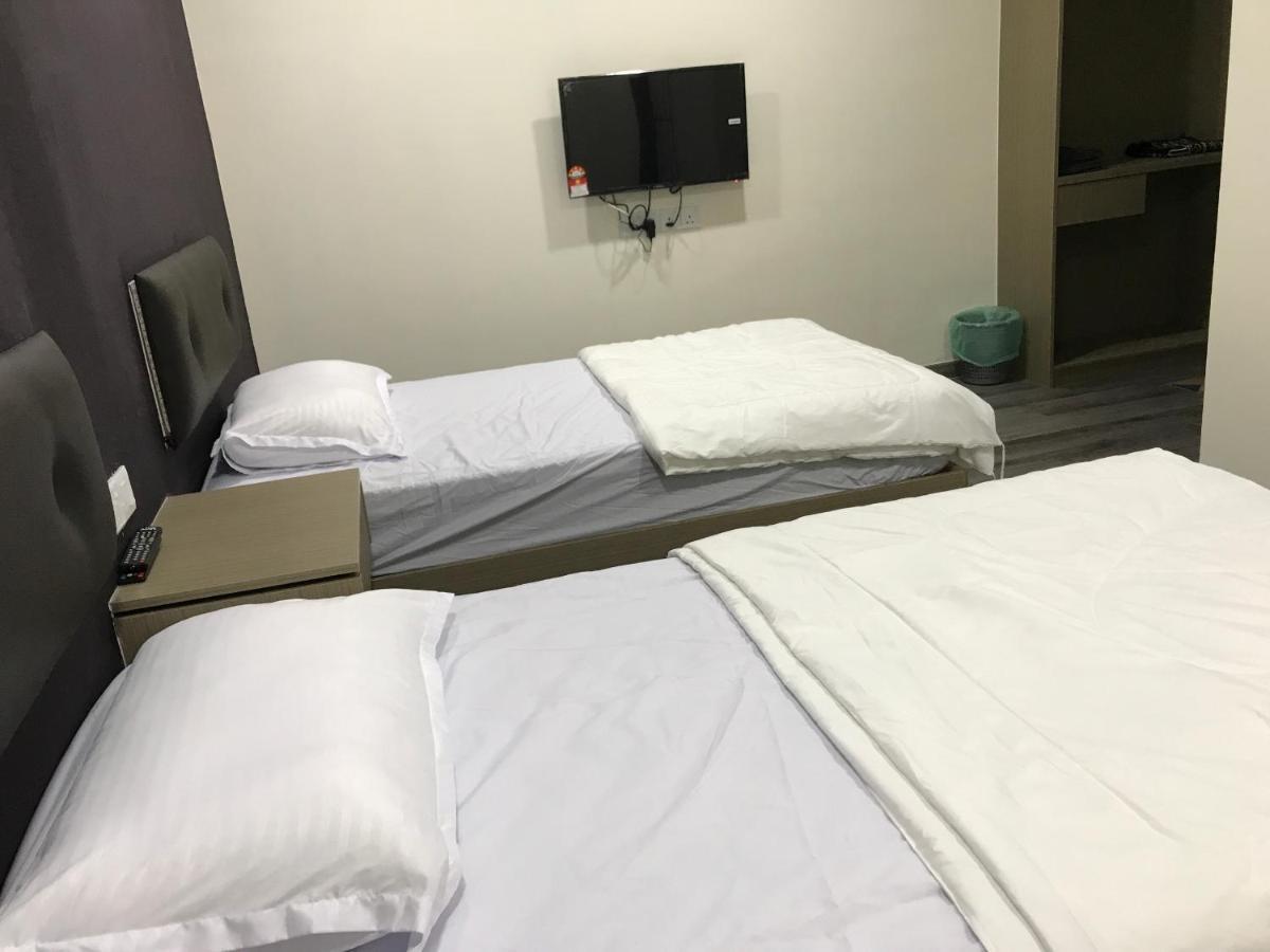 Oyo 90506 Z Stay Inn Hotel Simpang Renggam Exterior photo