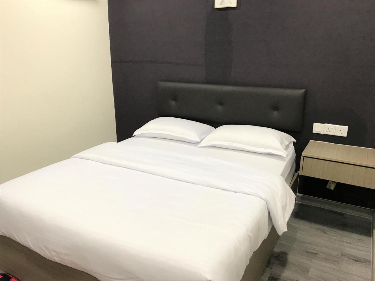 Oyo 90506 Z Stay Inn Hotel Simpang Renggam Exterior photo