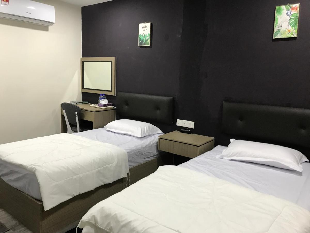 Oyo 90506 Z Stay Inn Hotel Simpang Renggam Exterior photo